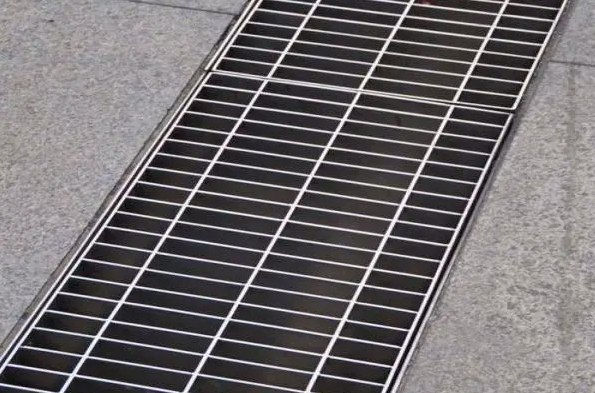 800寬303/30/100熱鍍鋅排水溝蓋板適用于公園、操場(chǎng)